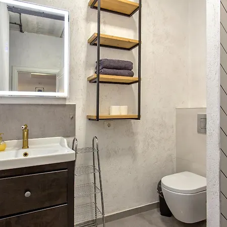 Near Outlet Апартаменты *