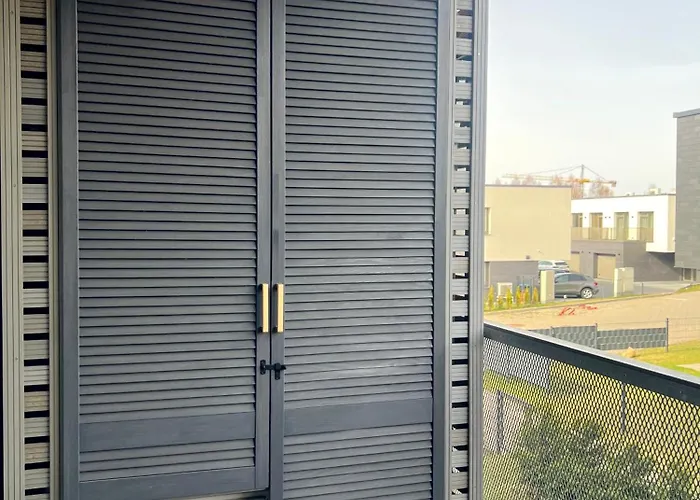 Near Outlet アパート